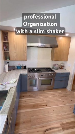 Slim Shaker Custom Kitchen | White Oak Uppers, Painted Lowers & Smart Storage#home #interiordesign
