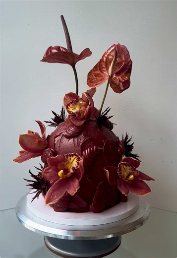 Burgundy Autumn Cake Delight