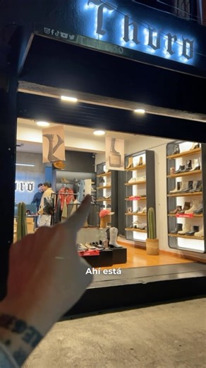 8.8K views · 63 reactions | Encontré una tienda que tienes que conocer !! Si te gustan las botas y la moda es necesario que conozcas esta marca Tienen tiendas en GDL y CDMX CDMX: Calle Durango #186 Col. Roma Norte JALISCO: Tlaquepaque, Hidalgo #650A Col. Linda Vista JALISCO: Plaza Vía Libertad, Calle Colonias #221 Col. Americana | Thoro 650 | Facebook