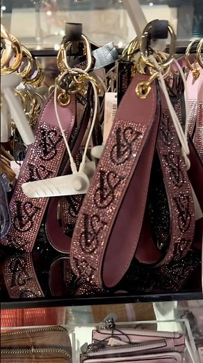 💜🪽NEW Victoria’s Secret Purple/ Mauve Keychain Wristlet #victoriasecret #victoriassecrethaul