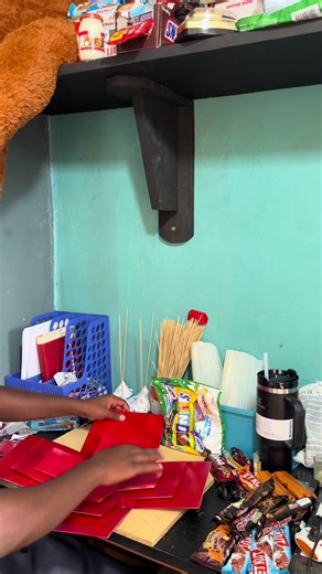 Un cadeau à problème 😭❤️🎁#lebagger #camerountiktok🇨🇲 #cadeux_personnalisé #lovestory #idee cadeau anniv