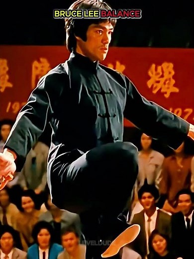 Bruce Lee’s Impossible Pole Balance Leaves Everyone Speechless! 😱