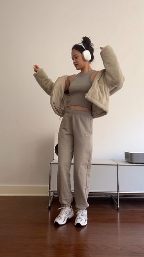 LITTLE PUFFY on Instagram: "@littlepuffy got me out here dancing on reels來﫣"