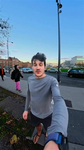 COURSE CONTRE LE BUS 😭 #lille #running #courseapied #defi #run #ilevia | Olivier Maria Ultra