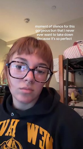 Perfect Messy Bun Tutorial for Effortless Style