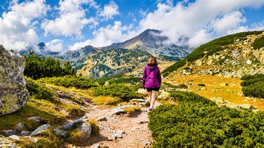 Romania’s Retezat Mountains filled with hidden glacial lakes