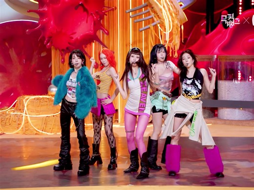 Lesserafim Concert Highlights and Crazy Dance Moves