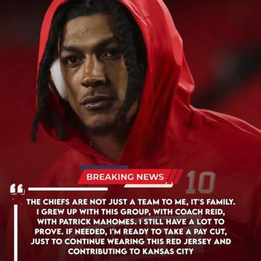 After learning that he was part of the trade plan, Chiefs superstar Isiah Pacheco expressed his desire to stay and continue playing for the Chiefs even if he had to take a pay cut - And the response from the Chiefs management left fans speechless 👇 READ MORE : groovenation.us/after-learning-that-he-was-part-of-the-trade-plan-chiefs-superstar-isiah-pacheco-expressed-his-desire-to-stay-and-yd40yn-thanhtruc123-8bec78104135 | Chiefs Kingdom Global