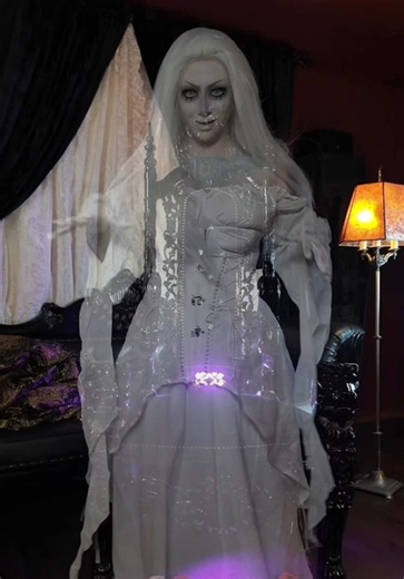 Ebenezer ghost costume from the trailer — DIY look