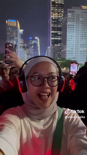 Explore Jakarta's City Lights with Open Top Tour