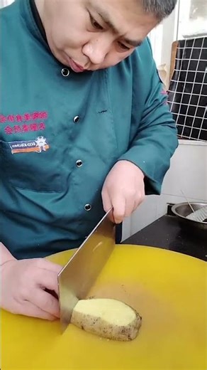 Professional Chef’s Amazing Potato Cutting Techniques