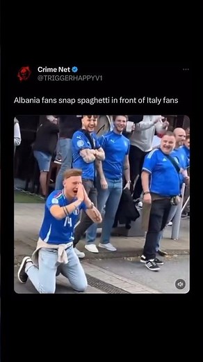 Breaking spaghetti in front of italian’s