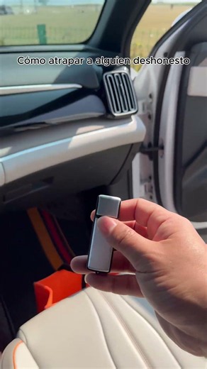 Smart voice recorder, one-touch recording, auto-save, easy to use.