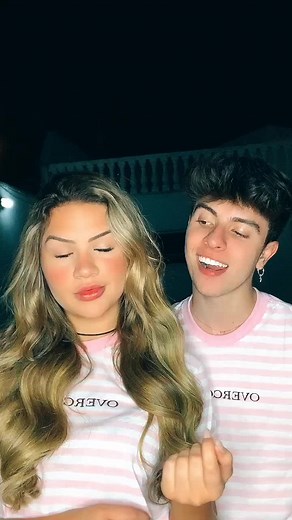 Peixinho e Vivi: You're My Best View 2020