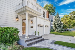 210 Roxbury Rd, Garden City, NY 11530 - MLS 900311 - Coldwell Banker