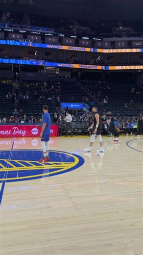 Curry 🤝 Thompson. The Splash Brothers may warmup on opposite ends of the court now, but they took a moment to reunite in the middle this Christmas 🎄 #NBAPhilippines #NBASpotlight #DisneyPlusNBA #MerrySwishmas | NBA Philippines