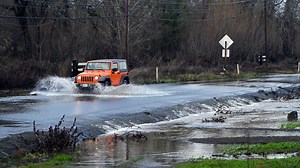 Forecast: Spotty Thunderstorms Today
