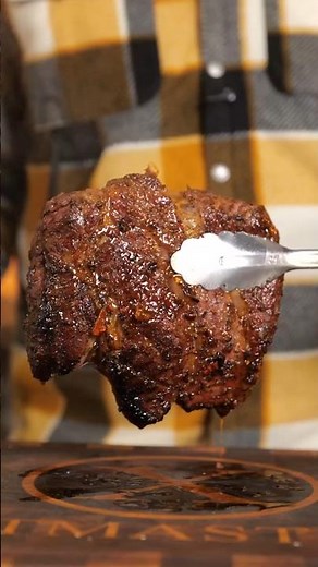 How to Make an Irresistible Honey Butter Chuck Steak 🥩🍯🔥