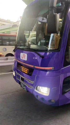 まさかの紫仕様 JR東海バスの日野セレガ カラーのバリエーション何種類あるんだろう😅