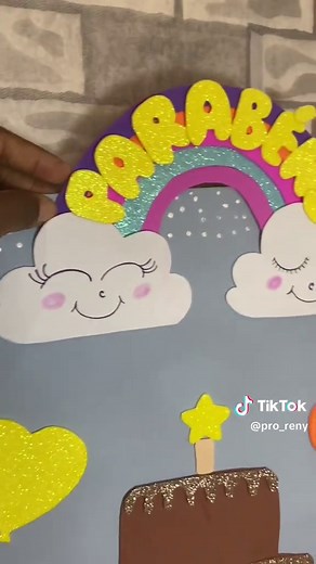 Mural de Aniversário: Criatividade na Escola