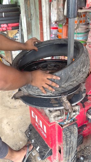 See the amazing method of mounting tires on motorcycle rims with modern technology#shorts