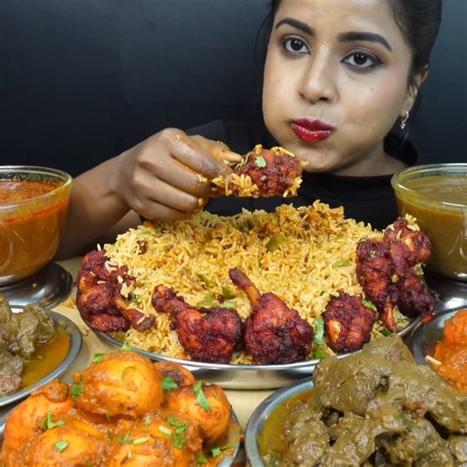 ASMR: EATING SPICY CHICKEN LOLIPOP🔥 BASMATI RICE || #shorts #mukbangn#asmreating #mukbangasmr #asmr