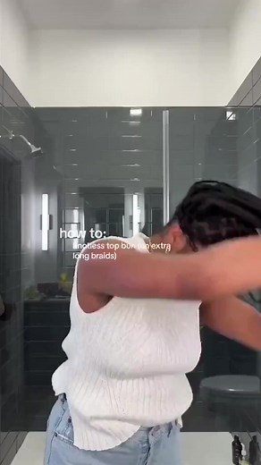 10K views · 144 reactions | Braid bun tutorial  Hope you find this helpful!  credit: Rakeia (check out her page for amazing beauty and lifestyle content) Follow us tor daily braids inspo, tips, tutorials and more  #fyp #braidstyles #backtoschoolhairstyles #braidstutorial #howtostylebraids #knotlessbraids Visit braidhairstyles.com for more inspiration. | braidhairstyles_com | Facebook