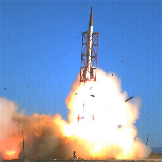 MATLAB on Instagram: "😮 Have you seen this student-designed rocket to cross the Kármán Line? Read how they did it at the link in bio 🚀"