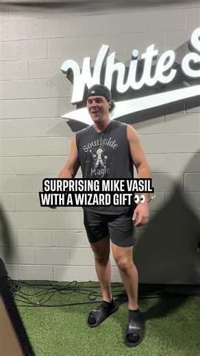 The Wizard, Mike Vasil 🪄 #magic #gift #surprise | surprise gift