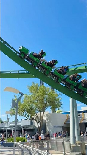 The Incredible Hulk Rollercoaster 🎢 Universal Studios Florida #universalorlando #hulk