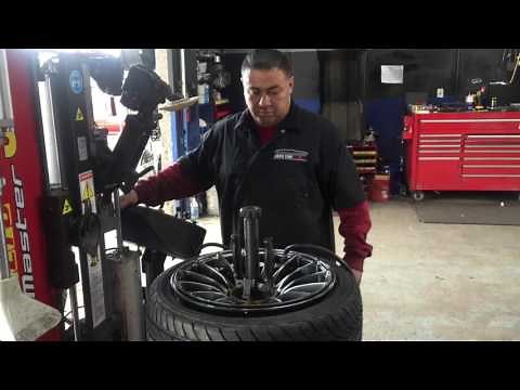 Touchless tire machine