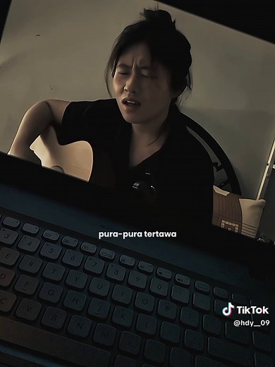 Runtah: Cover Lirik yang Menggugah Hati