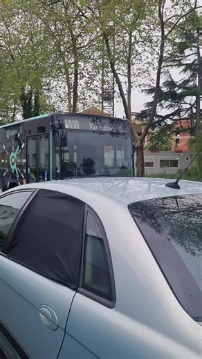 Départ d'un Mercedes benz connecto merci au conducteur pour les gong #vannes #bus #TRANSDEV #kiceo avec @Le Spoteur Vannetais 56