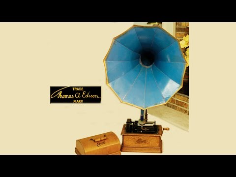 History of the screw cutting lathes and how Edison's phonograph fits into the history.