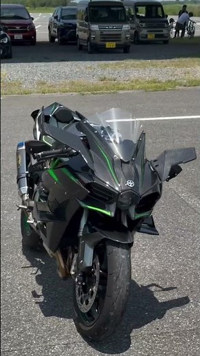 Kawasaki Ninja H2 | 200+ HP Monster on the Road ⚡