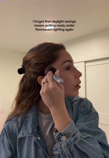 the dark mornings are making my internal clock hella confused #daylightsavings #grwm