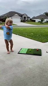 How cute is this?! and also what a hit! 😎 via golf.gram Join our vibrant Women Who Golf community of over 63 thousand women golfers and tee off together!#WomenWhoGolf #GolfCommunity | Women Who Golf