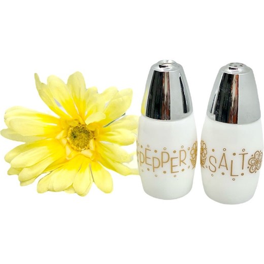 Vintage Butterfly Gold Salt & Pepper Shaker Set by Westinghouse Gemco / 1970's Butterfly Gold Salt and Pepper Shaker Set - Etsy