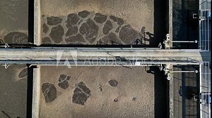 Biological purification takes place in a biological reactor. Here, pollution from wastewater is removed using microorganisms called activated sludge. large-capacity tanks with aeration