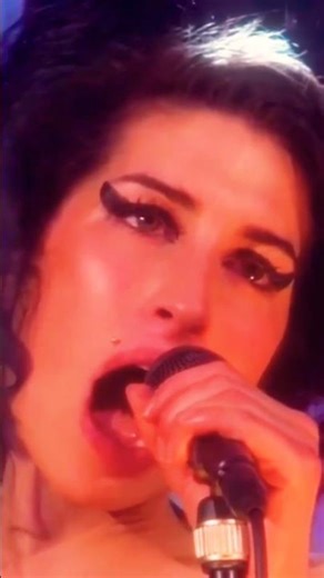 Amy Winehouse: These High Notes Are Unreal 🚀 #shorts #amywinehouse