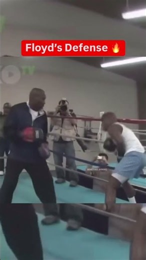 Floyd Mayweather's INSANE Defensive Skills! 🔥 The Untouchable Boxing Master | Boxing Highlights