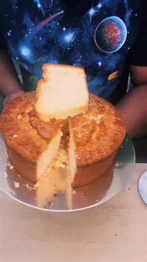 Grab the recipe to this poundcake & 50 other poundcake recipes here: https://jaffrywardjr.gumroad.com/ 5-minute pound cake recipe made from scratch and with only 2 steps. This is an easy pound cake recipe that anybody can do. Jaffry’s Two Step Poundcake: 4 cups cake flour 3 cups granulated sugar 4 sticks (1 cup) butter, softened 3/4 cup buttermilk 6 large eggs, beaten 1 tsp vanilla extract Instructions: Pre heat your oven to 325. In a bowl of a stand mixer (in order) add your cake flour, sugar, 