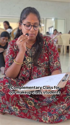 VALAR NILA J on Instagram: "1 month makeup & Hairstyle master Class Starts From : jan21 Class Time : 11 AM To 5 PM Fees : Rs .50,000/- Monday to Saturday Admission: 7708819955,70104 55916 Our Institute Has Been Recognized By The Central Government Through This Certificate🤗🤗 ✅Course Details: ◾10 + Makeup Look ◾20+ Hairstyle ◾10 + Saree Draping (Pre Pleating and Box Folding) ◾20 + Eye Makeup (God Makeup & Sfx Look) ✨Add On Benefits For Our Students ✨ ✔️ Free Mehndi Class ✔️Free Nail Art Class ✔️
