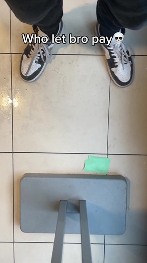 Who let him pay 💀