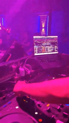 You can't say wednesday without the word wild out!! Wild out wednesday this is how we bring it out! | CLUB 22