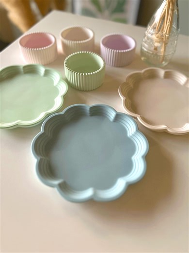 Handmade Decorative Tray | Floral Ceramic Plaster Catchall | Minimal Jewelry Tray – Doris - Etsy