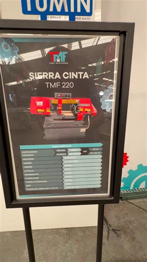 Madera Metal y Tableros 🧿🪬🇲🇽 on Instagram: "Capacidad de corte: • Redondo: 220 mm • Cuadrado: 400×100 mm • A 45°: Ø165 mm / 228×165 mm Hoja de sierra: • Velocidades: 21 / 34 / 43 / 60 m/min • Medida: 27×0.9×3045 mm • Guías: Carburo + rodamientos • Limpieza: Cepillo metálico + refrigerante por inundación • Tensión: Manual Potencia: • Motor hoja: 1.5 kW • Bomba coolant: 0.06 kW Alimentación y sujeción: Manual Peso: 300 kg Empaque: 1706×749×1100 mm 📦 Entrega inmediata | 💬 Agenda tu demo #Maqu