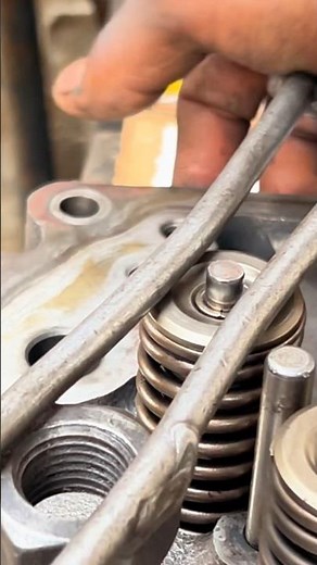 Watch This Valve Spring Lock Trick!