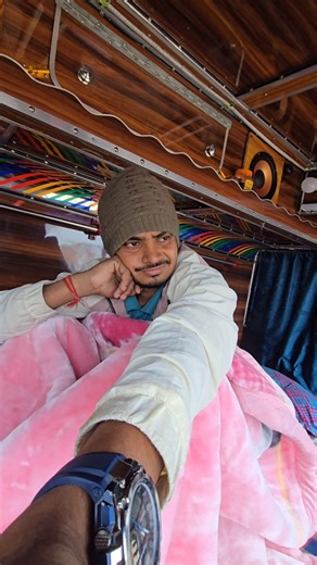 kundansingh on Instagram: "Truck driver life mini vlog #trucklife #minivlog #nl01kundan #facebook #facepage"