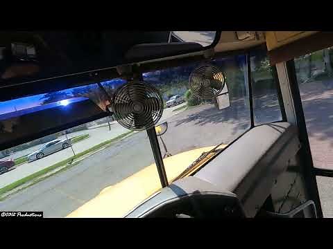 Driving A 2004 IC CE200 School Bus W/ T444E [Engine Fan] (Driver POV)